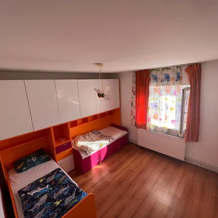 L&l Apartamento Braşov